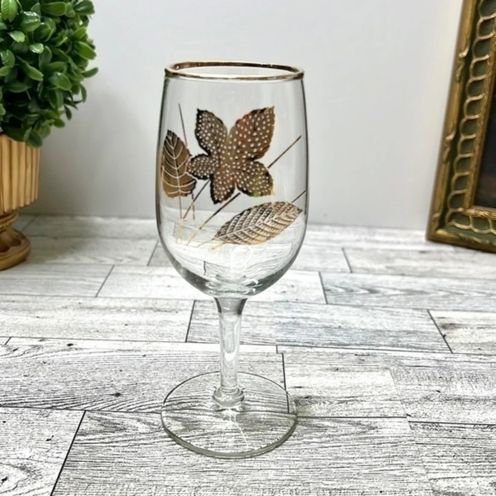 Libbey Mid Century Gold Leaf Stemmed Wine Glasses Set of 4
